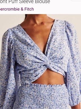 Abercrombie & Fitch Light Blue Floral Knot-Front Puff Sleeve Blouse